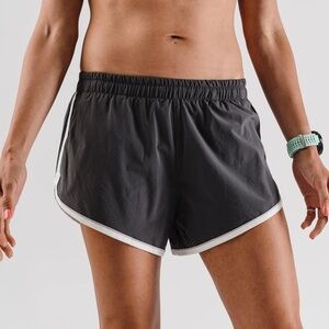 NWT Rabbit Repeats 4" Short Blackened Pearl Size Medium